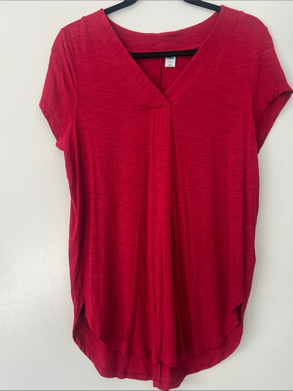 Old Navy Red V-Neck Short Sleeve Tee